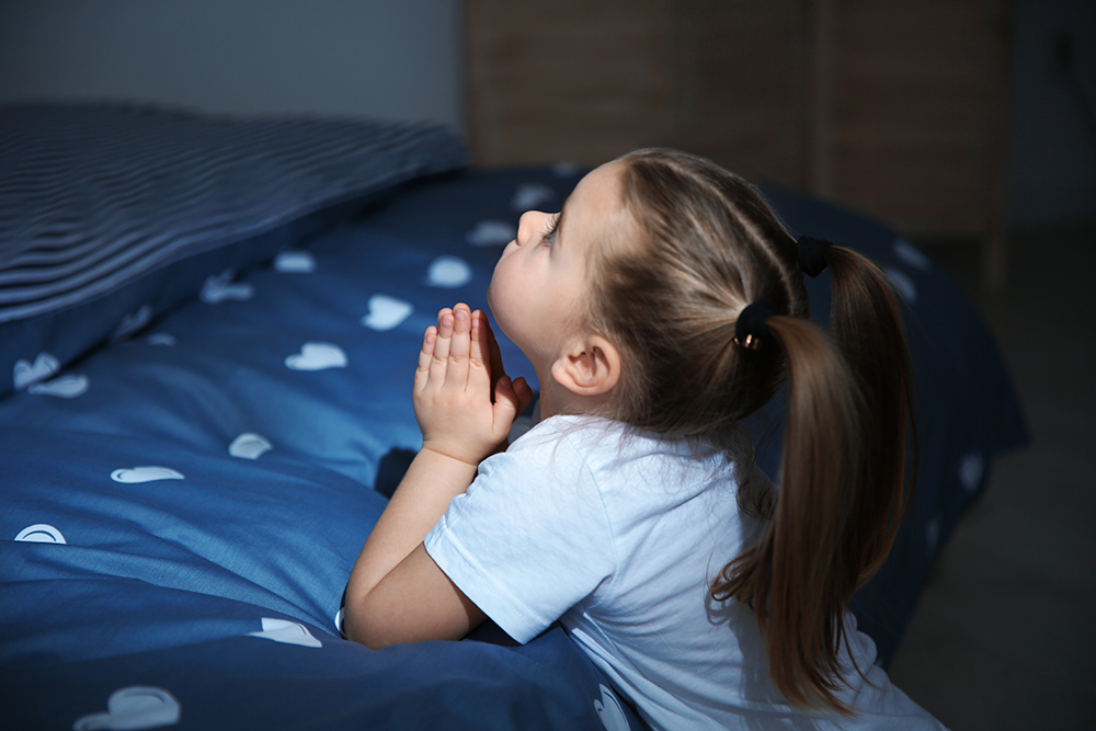 Six evening prayer options for Catholic families • Prayers for Catholic kids