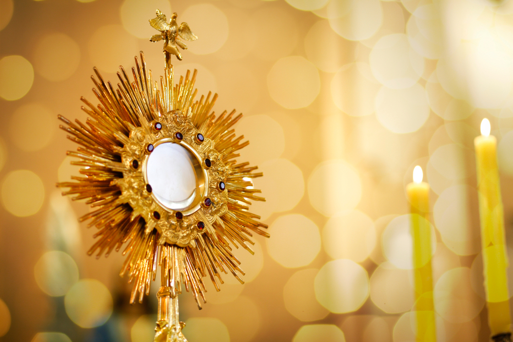 How to do Eucharistic adoration with kids