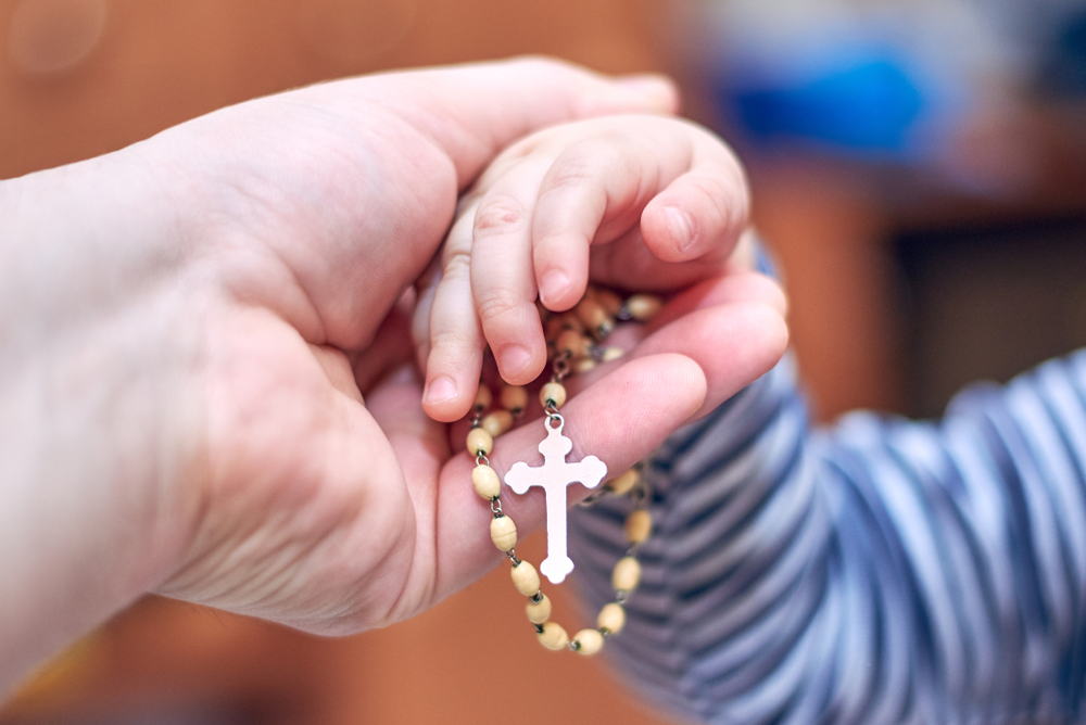 13 tips for praying the Rosary with kids